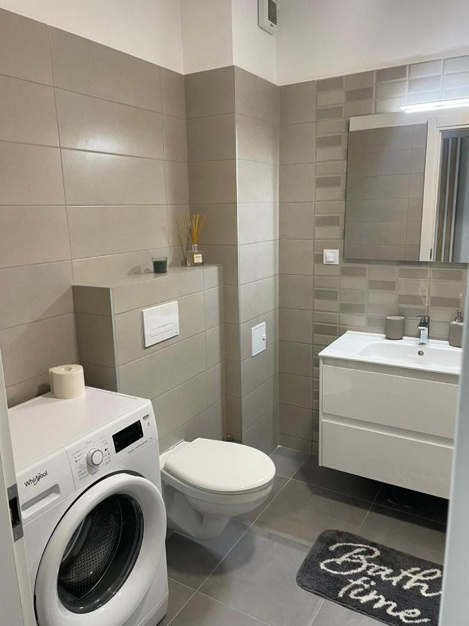 Lara 65 - Cozy & Modern Apartment @ Conest Iasi Exterior photo