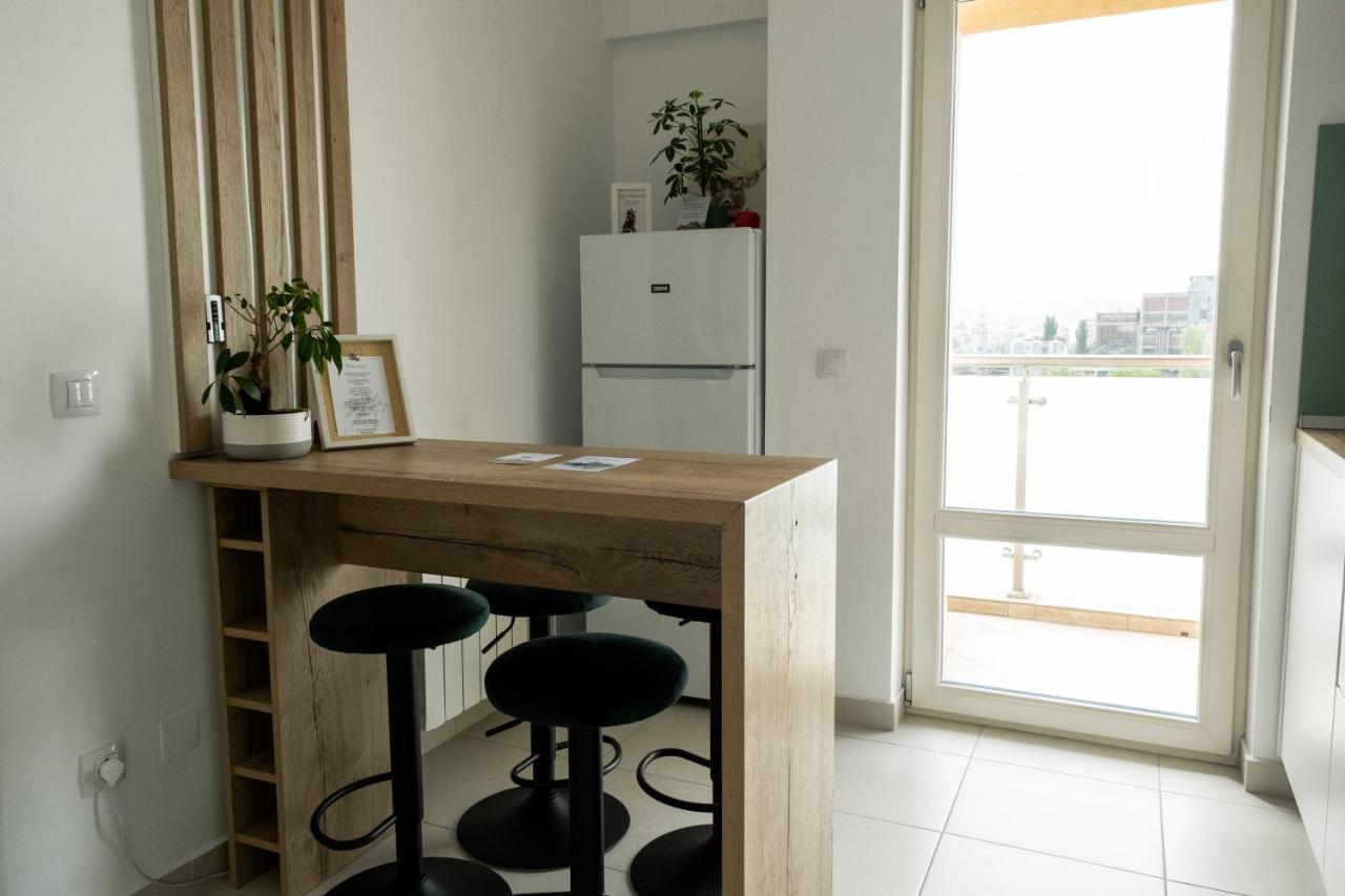 Lara 65 - Cozy & Modern Apartment @ Conest Iasi Exterior photo